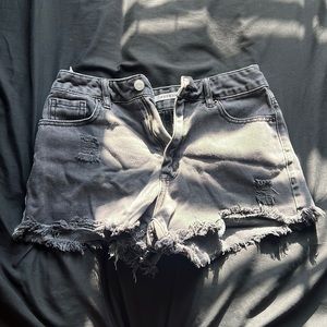 Pacsun Distressed shorts ash black / charcoal gray